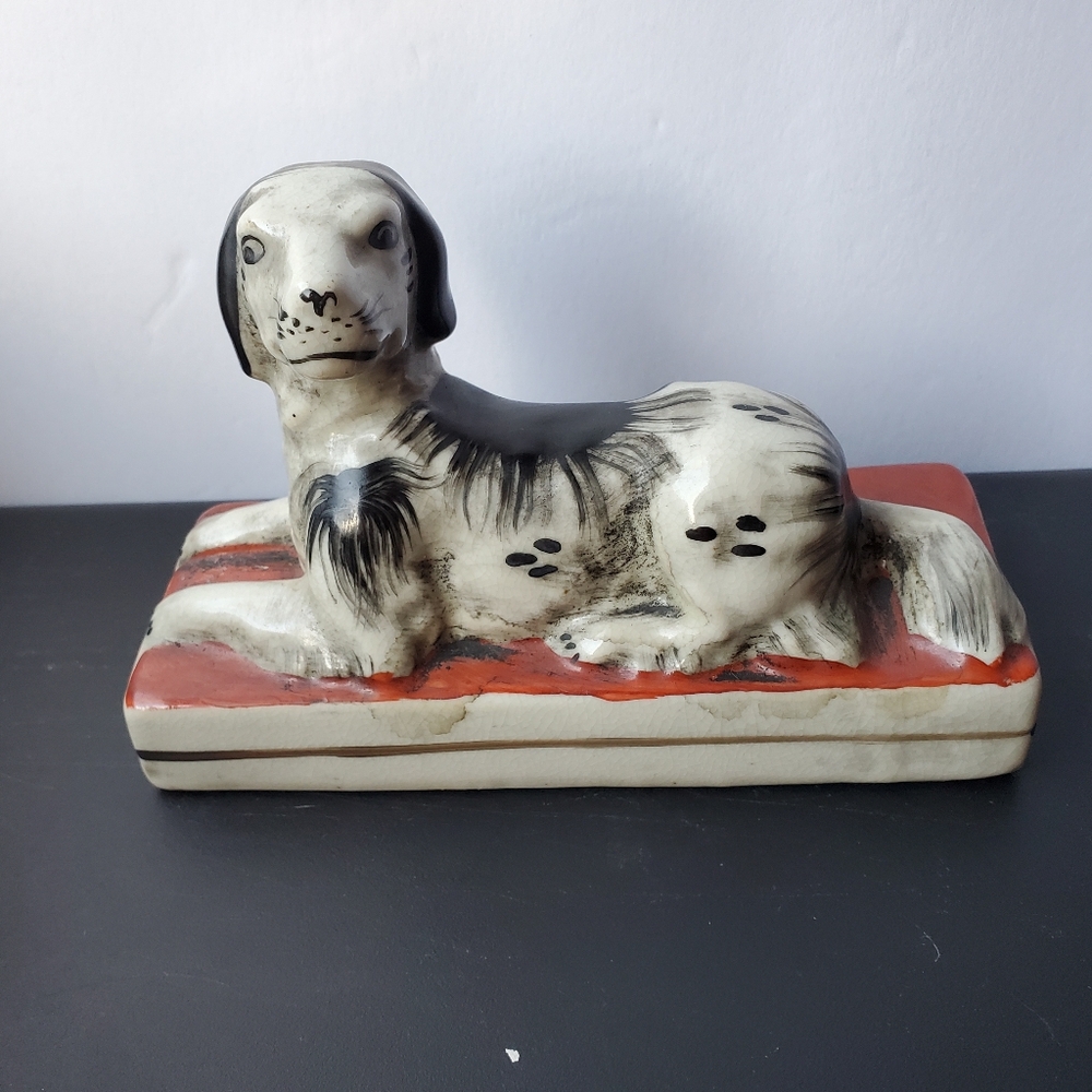 Antique Staffordshire Pottery Laying Spaniel Figure, English Mantle Dog - Picture 7 of 11